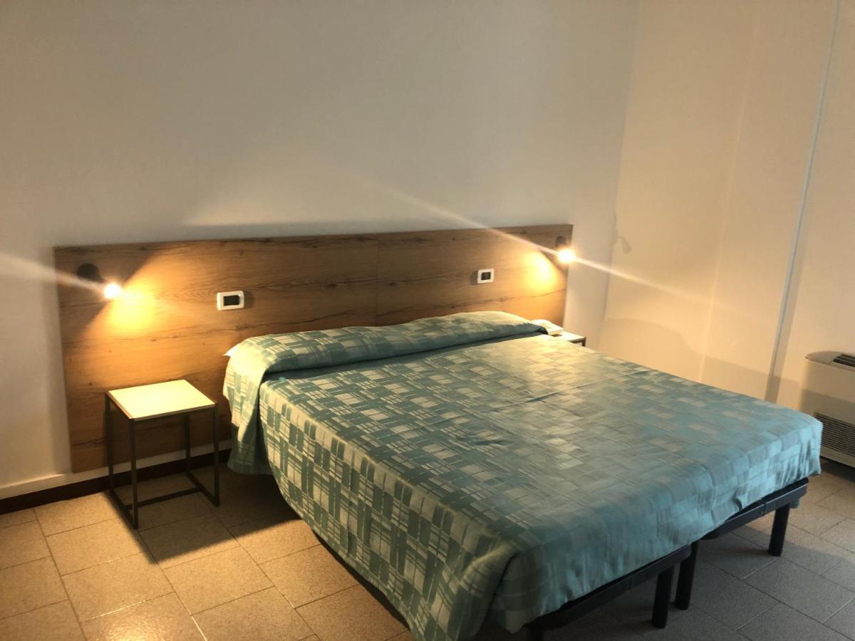 Albergo Ristorante La Greppia Montedivalli Chiesa Exteriör bild